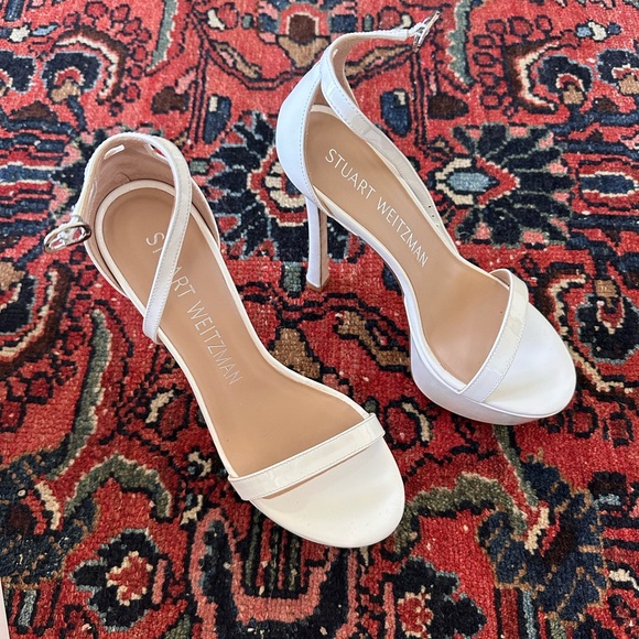 Stuart Weitzman Nudist Curve Hollywood never worn white...